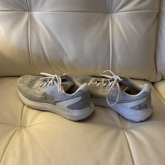 Under Armour Duluxe Foam athletic shoes - Picture 3 of 5